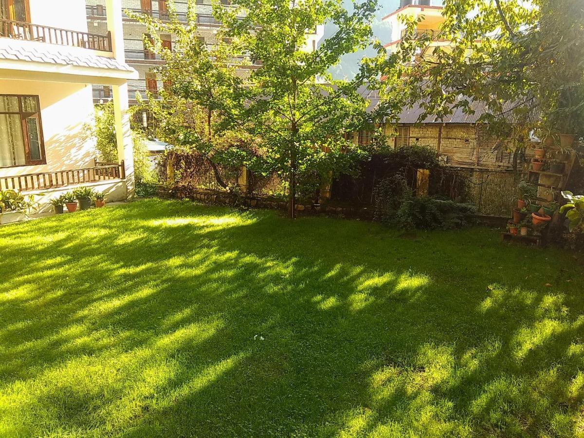 Hotel Rising Star Near To Mall Road #Budgetfriendly #Bigrooms #Garden #Bonfire #Parking #Forestview #Mountainview Manali  Exterior photo