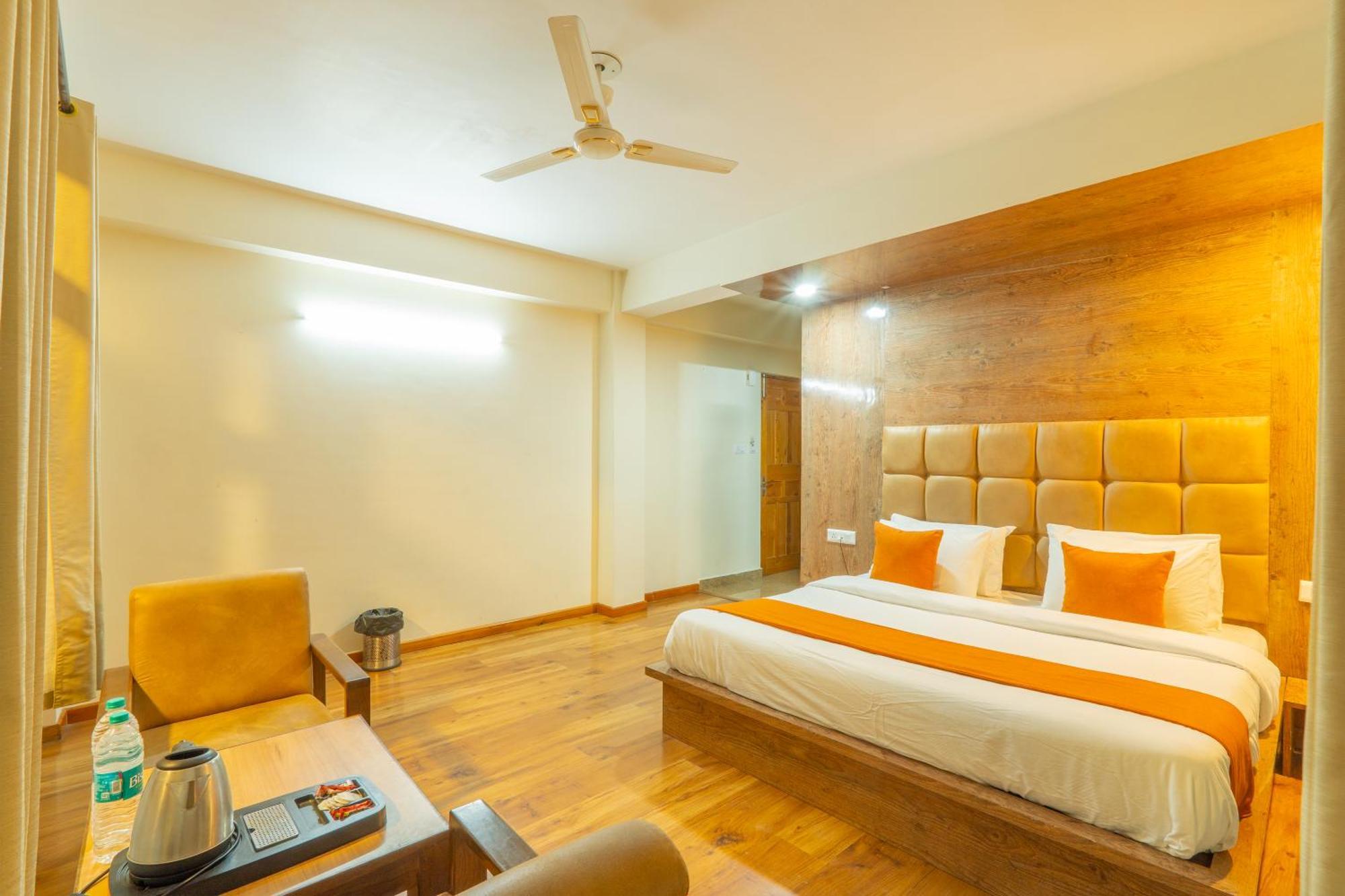 Hotel Rising Star Near To Mall Road #Budgetfriendly #Bigrooms #Garden #Bonfire #Parking #Forestview #Mountainview Manali  Exterior photo